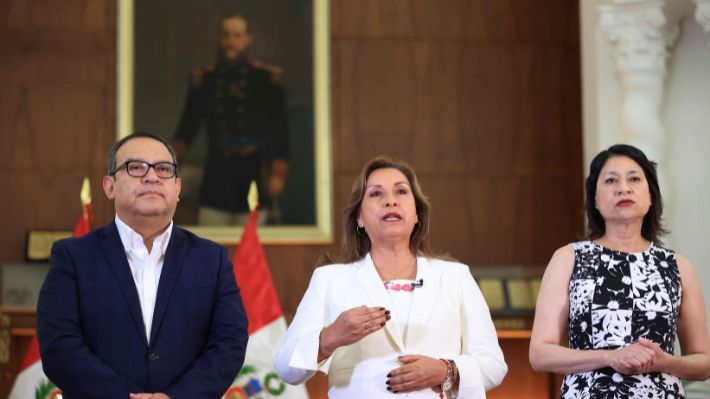 Perú rompe relaciones diplomáticas con México